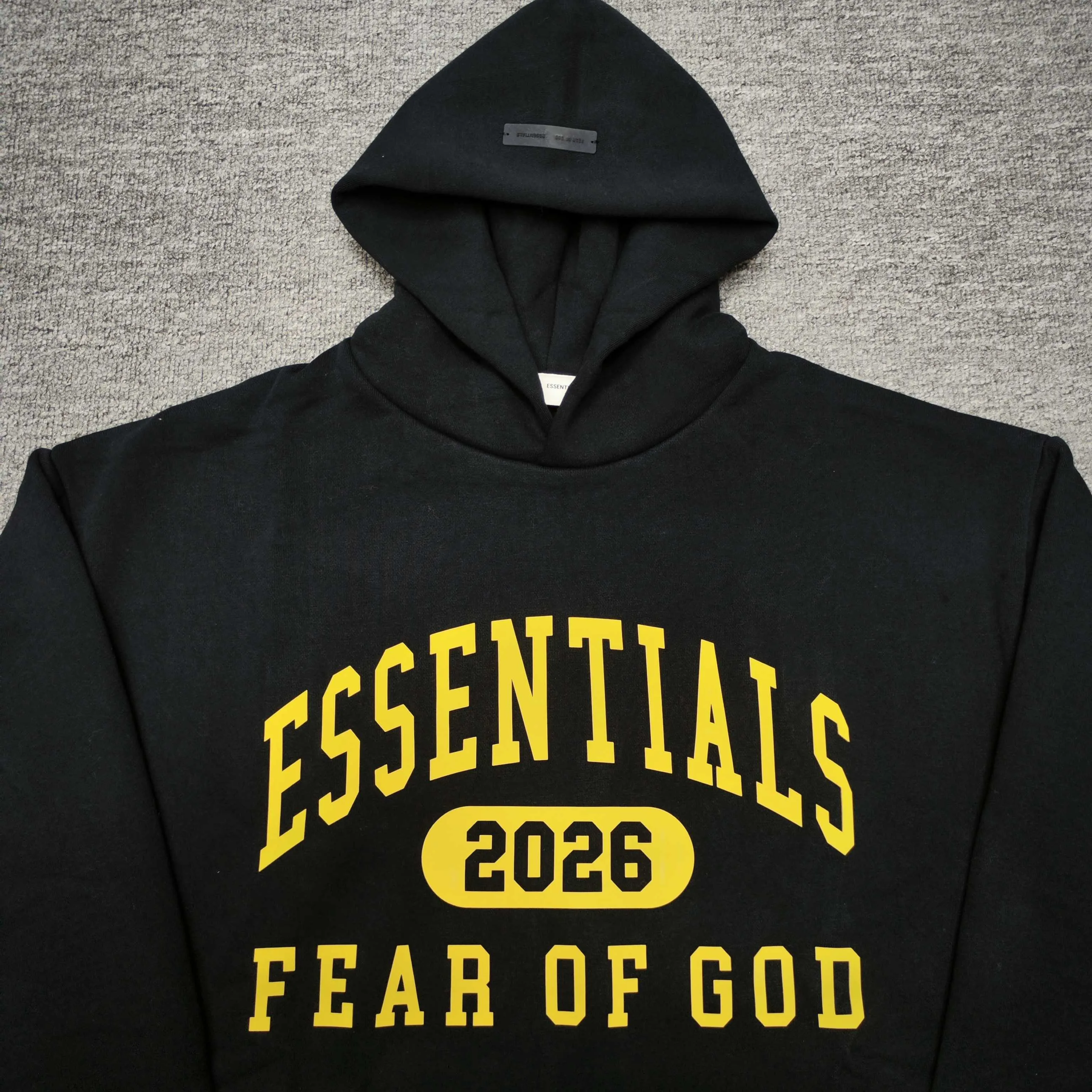 🦋 、Hot Sale🦋 128 Essentials FW 26Holiday 2026 CLASSIC HOODIE Fear of God Essentials FALL 26 HOLIDAYSeries Fleece Hoodie Same Style Premium ！ ！ ， ！ ， Breathable 。 3D 。 ， ， ， ， 。 ， ～Versatile ， ！ ：Retro Size:XS-XL